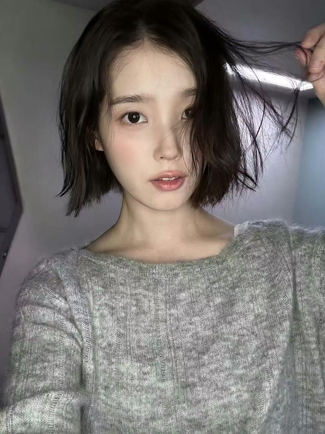 iu晒短发自拍照iu晒短发自拍 哇塞！好美啊！ ​​​