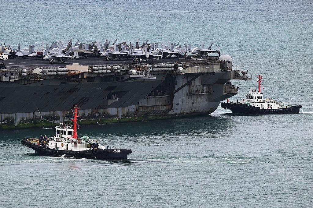 泰国真是太损了！美军五千官兵在航母上憋了200多天，终于要上岸休整了，结果泰国抢