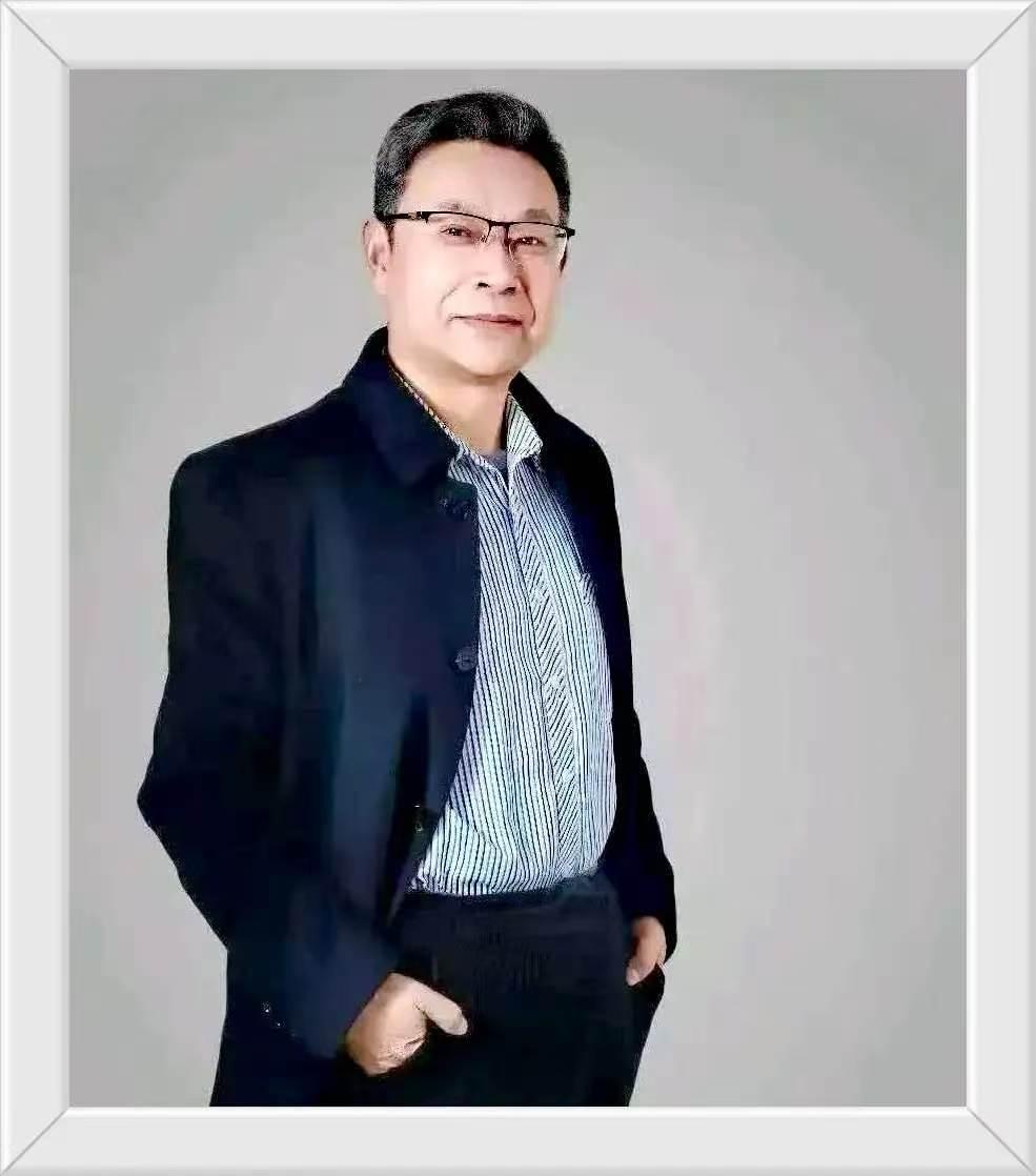 烟火藏本心
——读何碧秀《做饭，我是认真的》
 文/老悟
何碧秀这首短诗没有华丽
