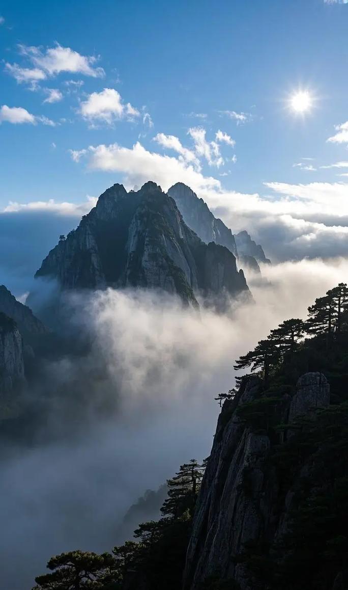 【别高估关系，别低估人性】
        年少时，总觉得相识就是相知，对关系充