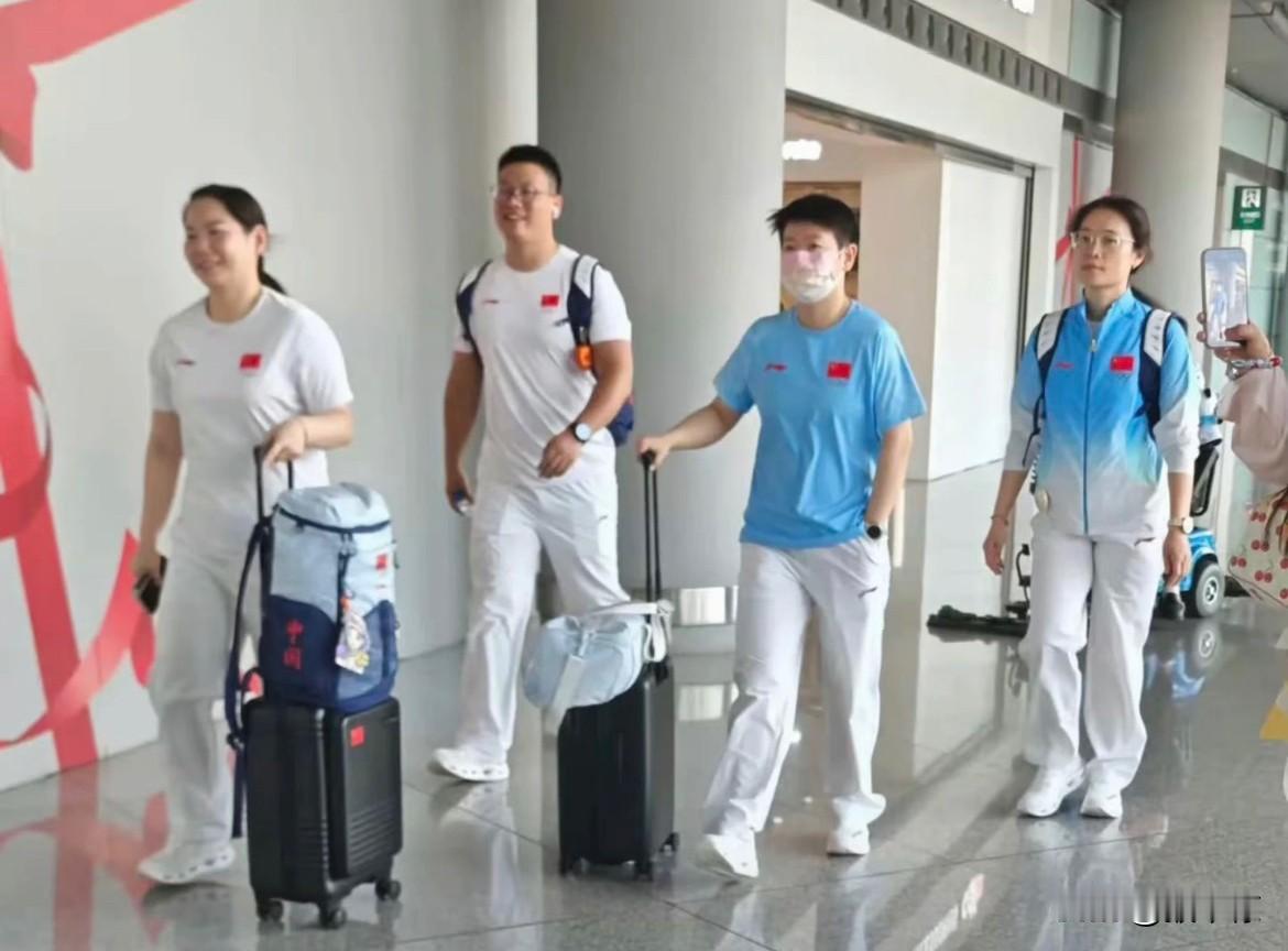 国乒F4

河北小分队    不孬[赞]


莎局 不是白喊的[鼓掌]



