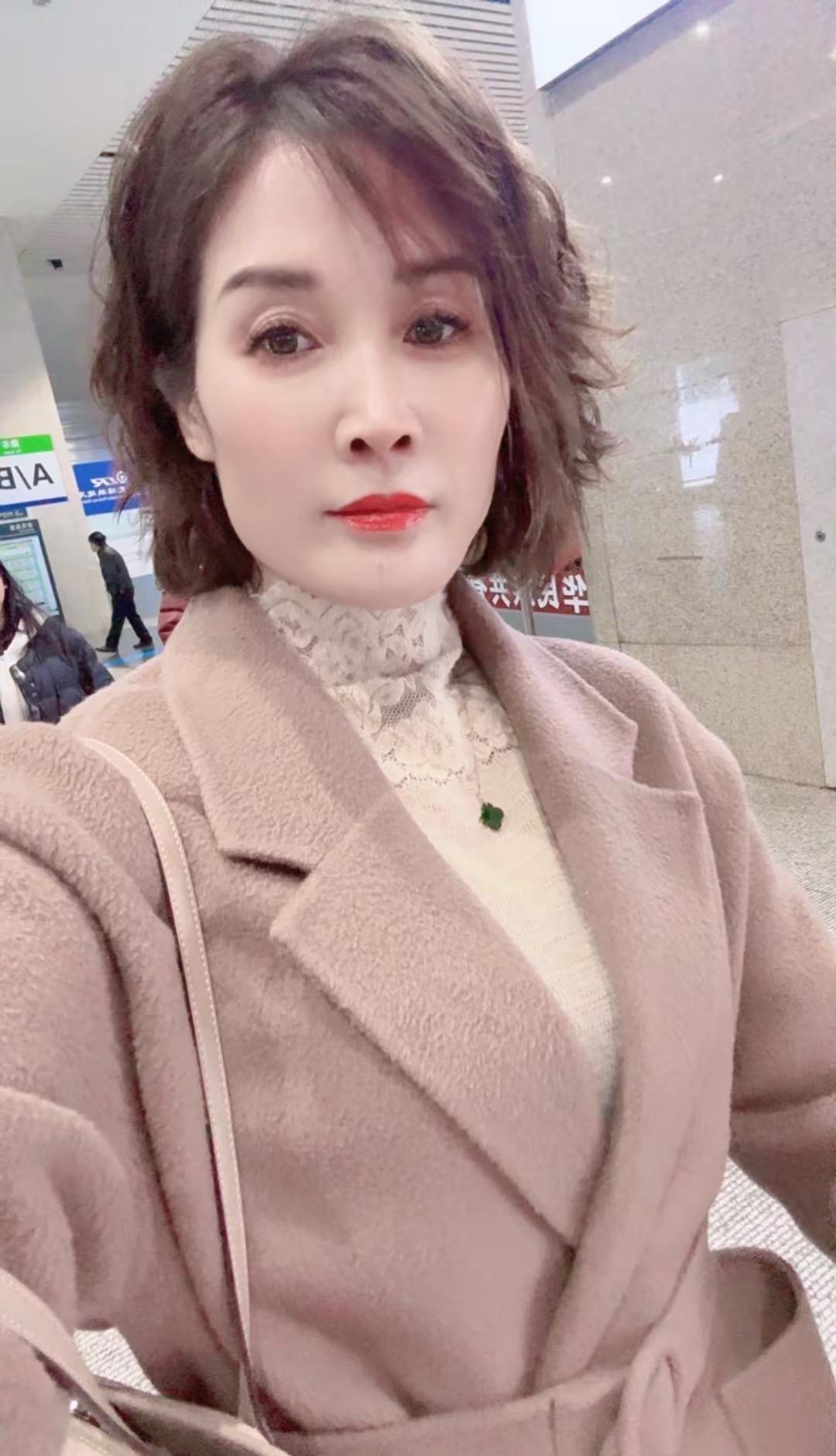 一次比一次平静。平静点也好。平静到什么东西都不想要了