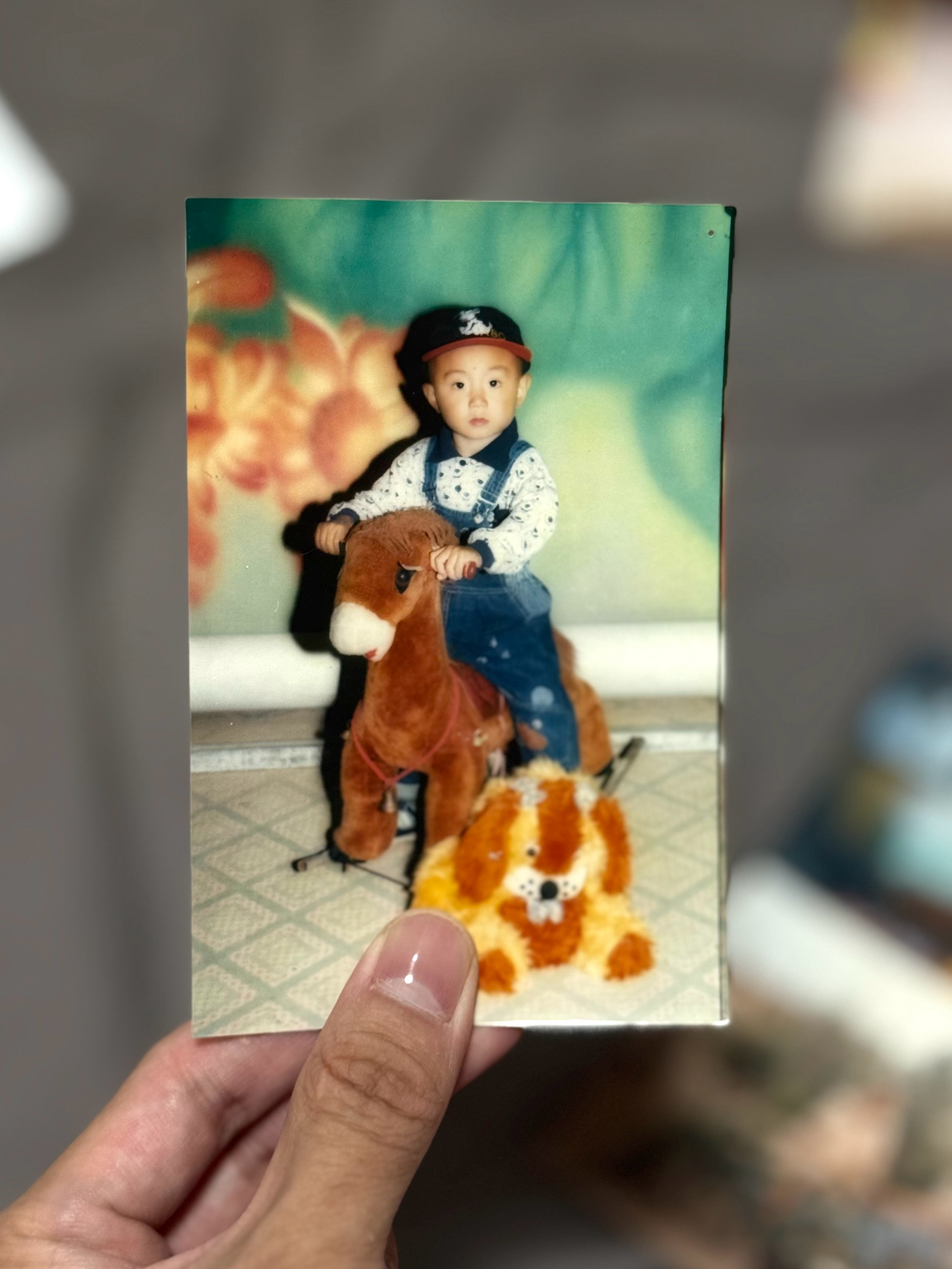 午睡 想起了小时候妈妈对我一些很温柔温暖的瞬间。 在这一生都蛮罕见的。 梦里的场