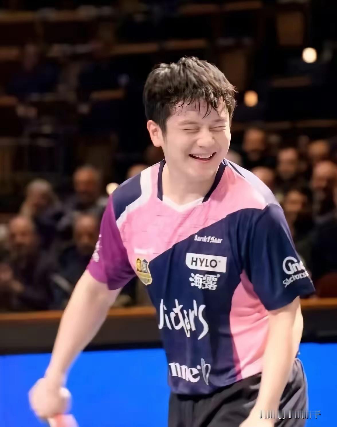 看看这个笑容满面的孩子

年初二的那一天终于回到了自己的家
浦东机场熙熙攘攘的人