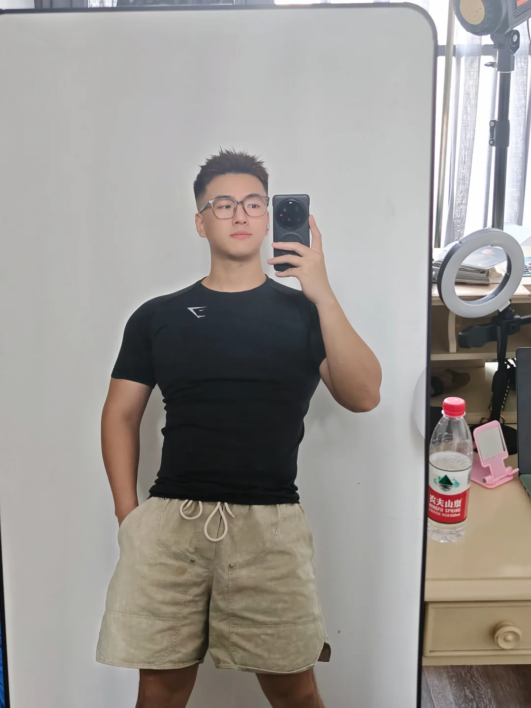 见人不如健身 体育生的腿 寸头 真听劝改造 镜子有点脏