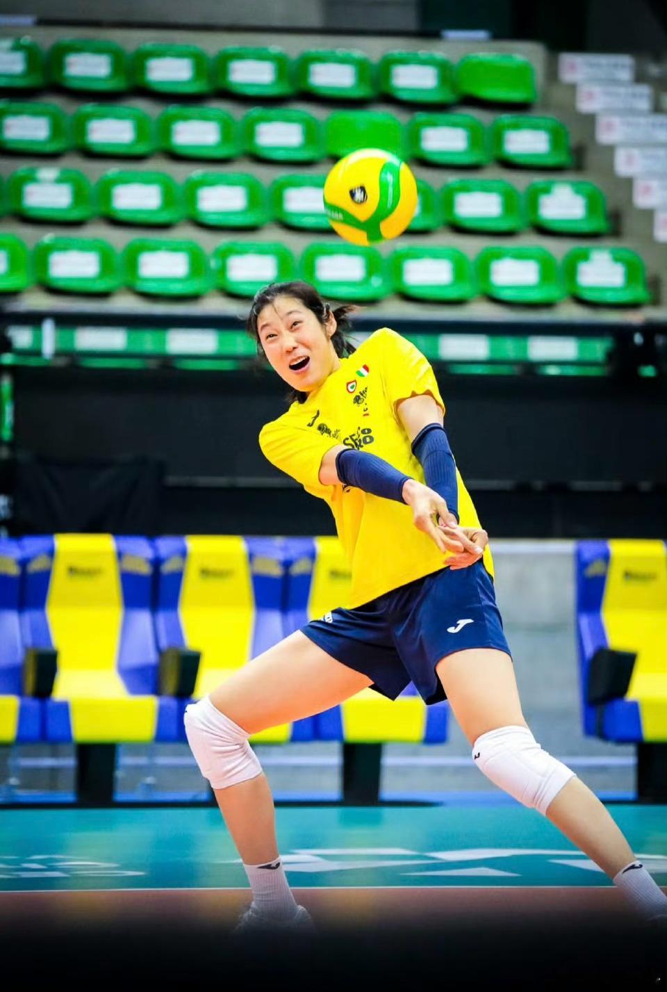 【好喜感的朱婷—-天天开心】哈哈哈😂，见者也一样喜感开心朱婷留洋第七季世界女排