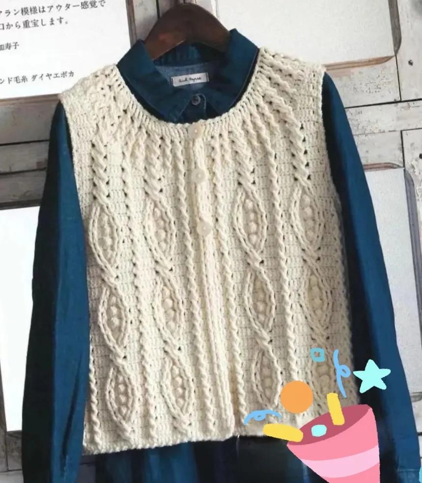 #秋日生活打卡季#
#爱生活爱编织#
一眼看到
漂亮实用
仔细一看
钩织的
哈
