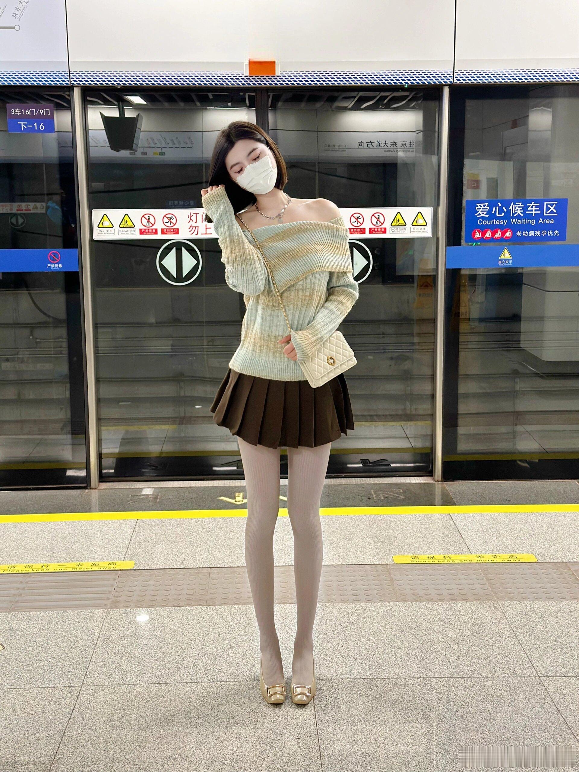 真的瘦呀 ​​​