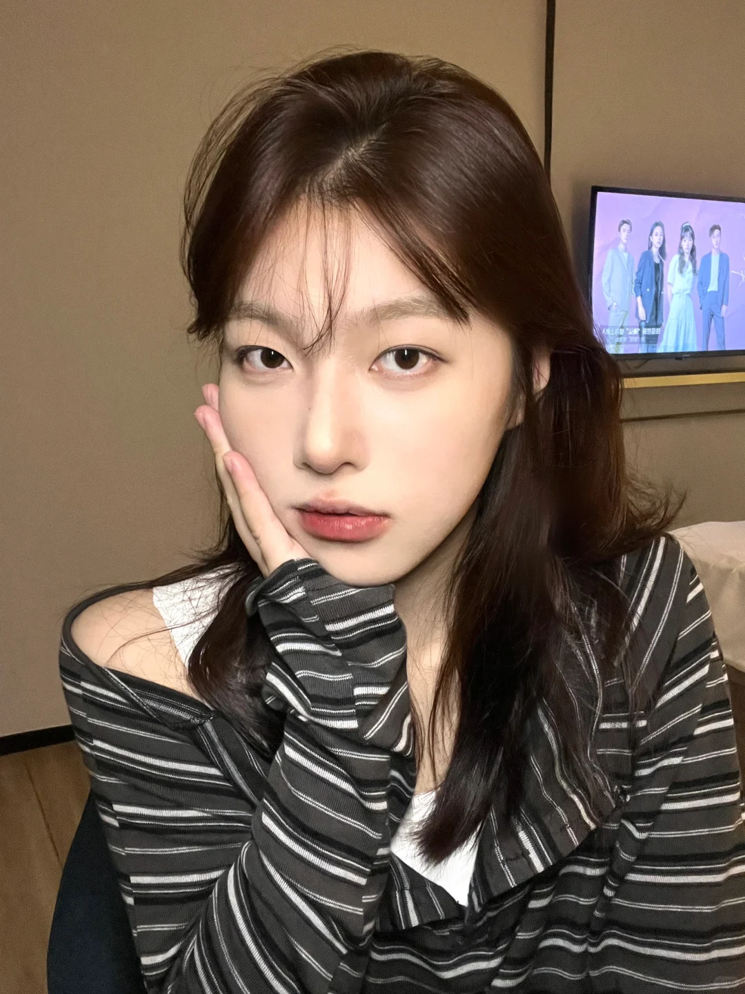 姐妹们 能不能给我点妆容建议呀