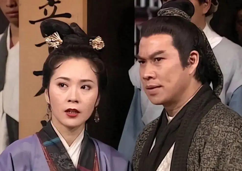 郭靖战死时，杨过为何消失？你看追杀他的人是谁，杨过根本惹不起
 
重读《倚天屠龙