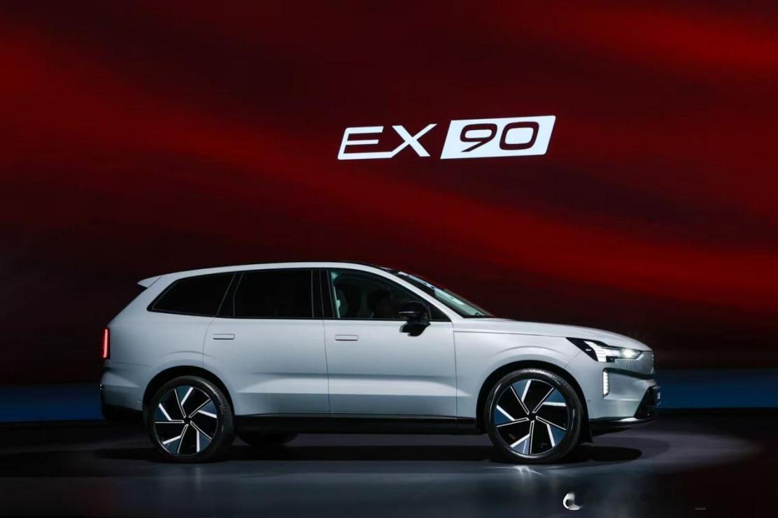 沃尔沃 99 周年庆典直接王炸！全新 XC70 99 周年感恩版上市，EX90、