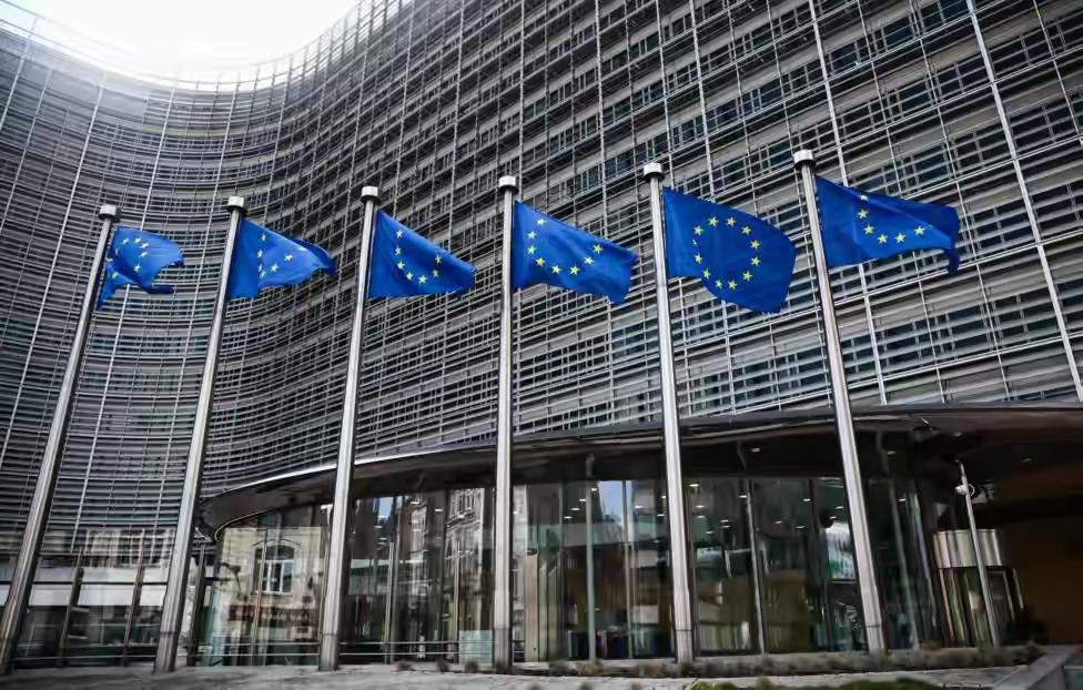 欧盟在美国不靠谱加紧卖乌一轮轮会谈的同时，确定于12月18开会决定俄罗斯被冻结资