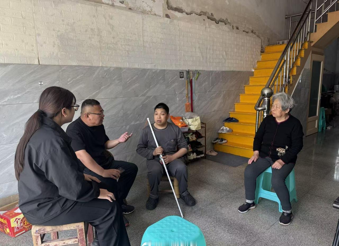 【记者帮你办|低保审核遇“死结”， 多方携手助困难群众“解困”】“我是一名退役军