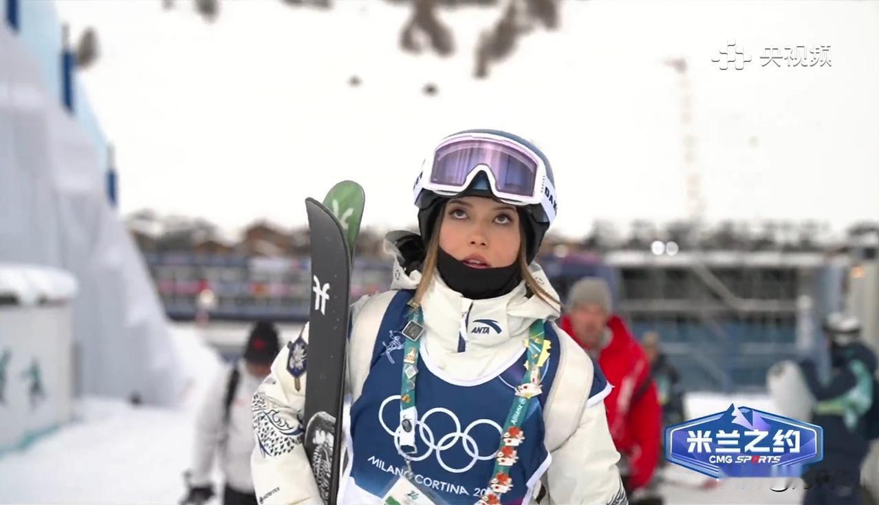 CCTV5现场直播谷爱凌米兰冬奥会
        女子自由式滑雪坡面障碍滑雪决