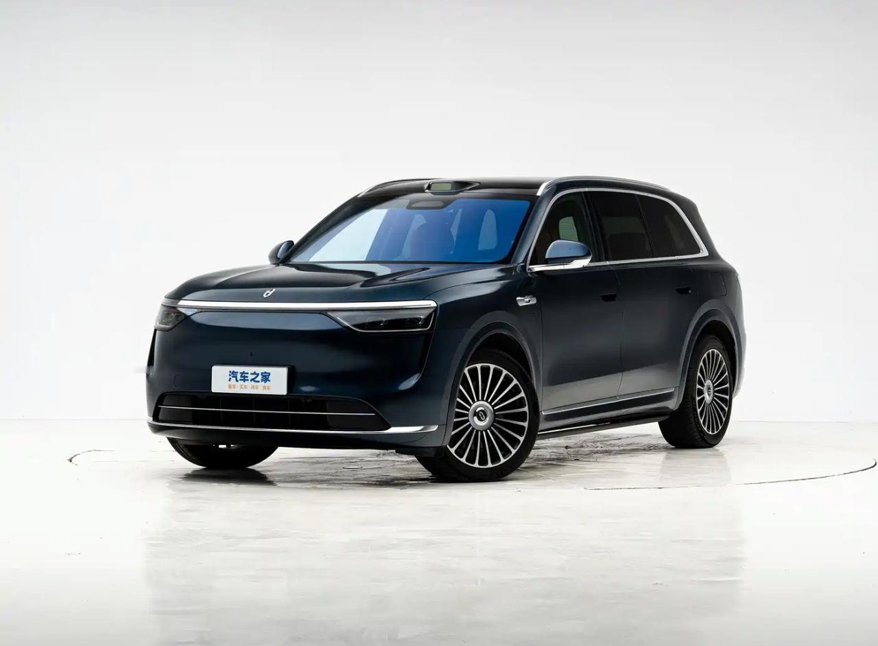 2025款问界M8：空间设计里的家庭出行本质

2025款问界M8车身尺寸为51