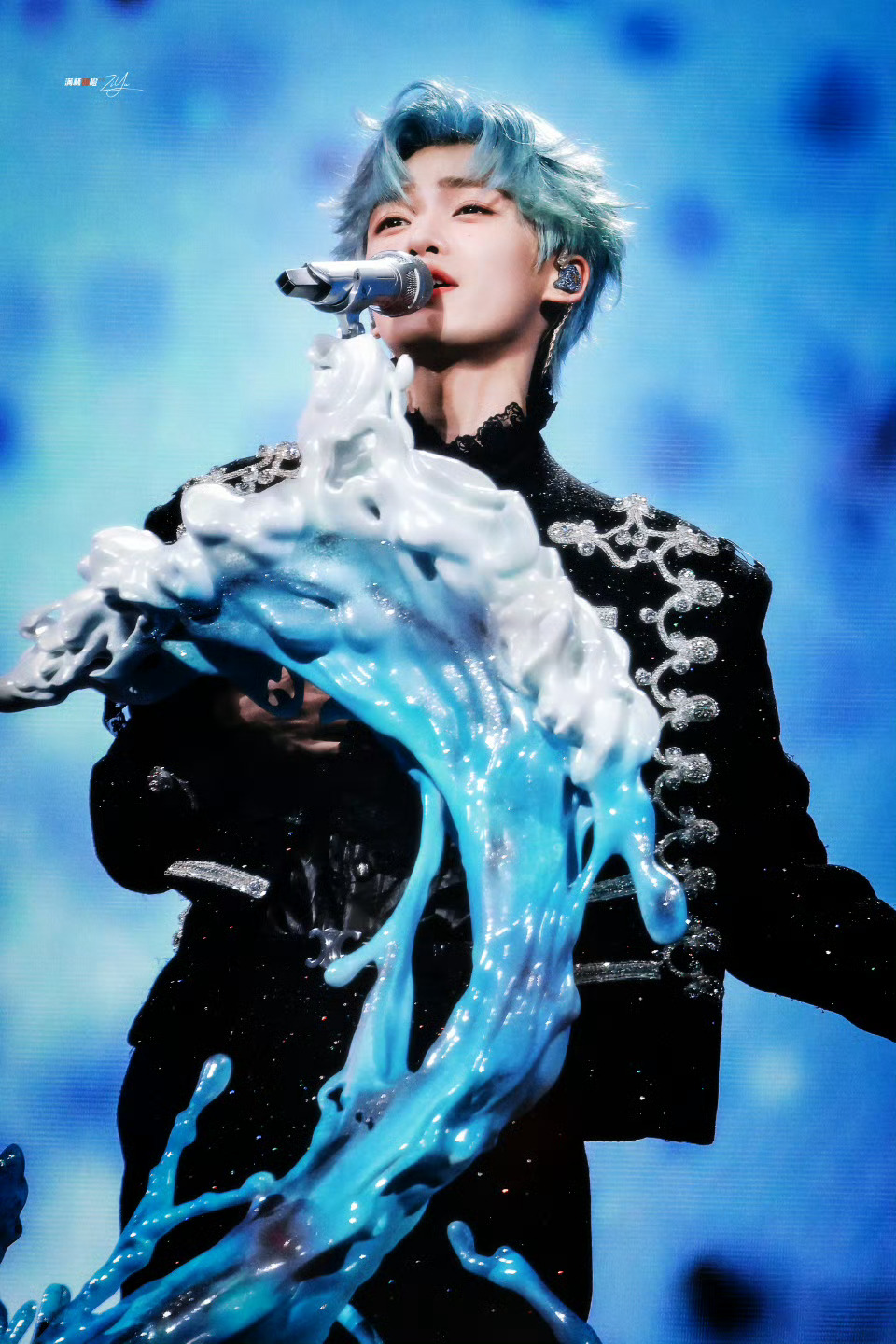 梓渝 zy梓渝游点意思2026巡回演唱会 “在万家灯火中呐喊，我的岁月皆有你的身