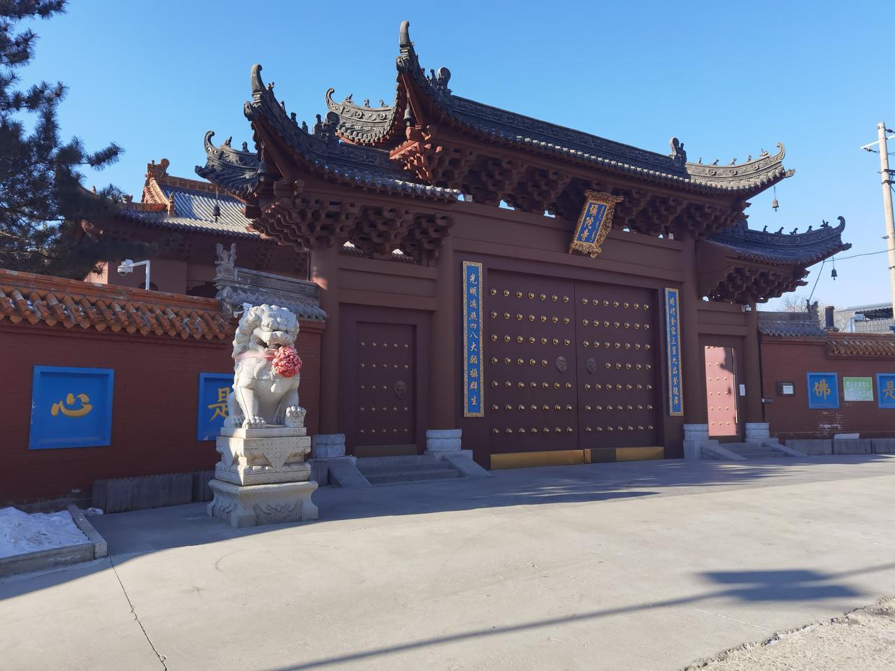 青城印记
藏在东乌素图沟里的的一座鲜为人知的寺院。这座叫弥陀寺的寺院兴建于21世