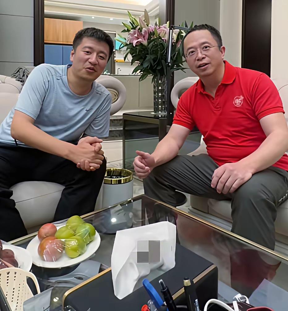 两位大佬方向不同，目标却一致[笑哭][笑哭]