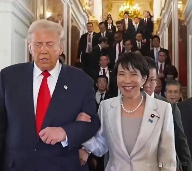 看了国人在日本机场拥挤的样子，心中五味杂陈，对日旅游的提醒，早就发出了，真不知道