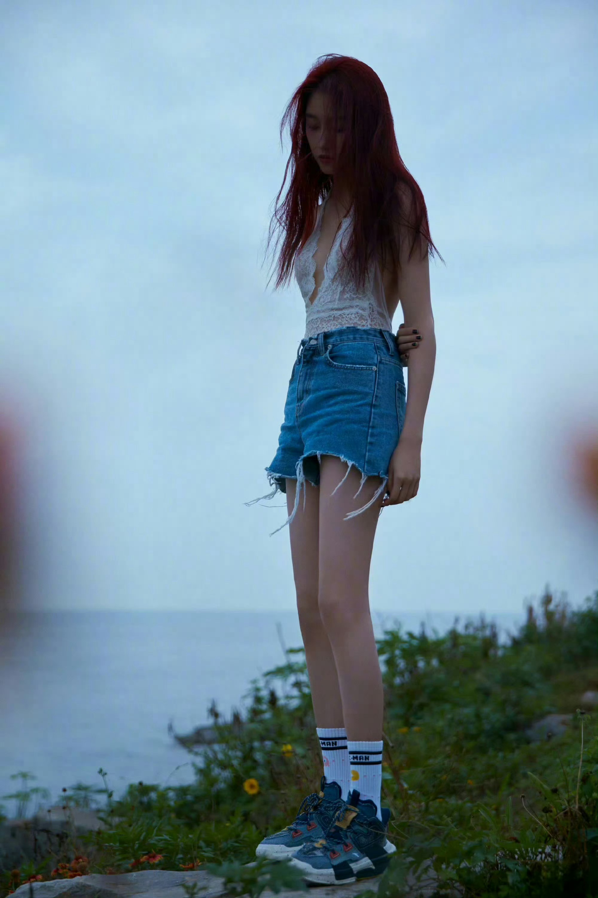 从小就腿长个子高，身材比例逆天，头身比绝佳