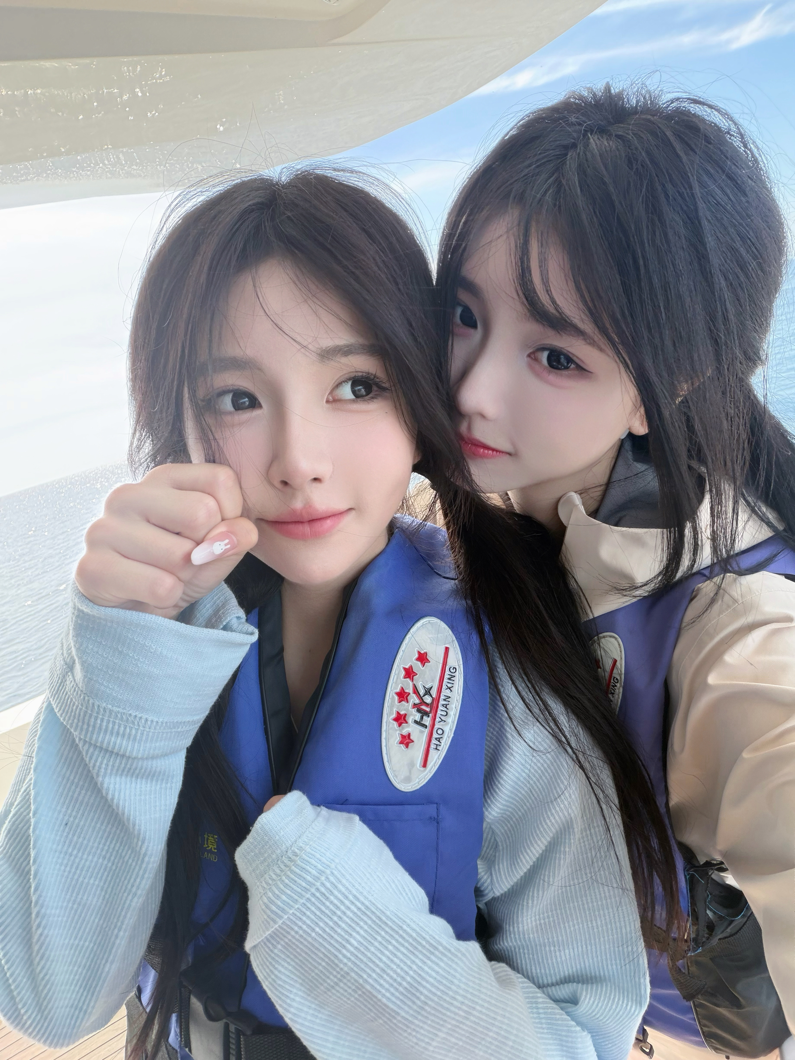 拍了拍相册ε-(´∀｀; ) 