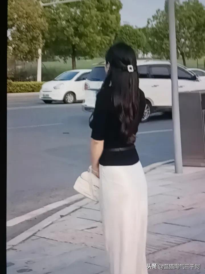 今天四场比赛已经全部结束，全部是平局，明天四场全是巨星，收视率要爆了。哈兰德，梅