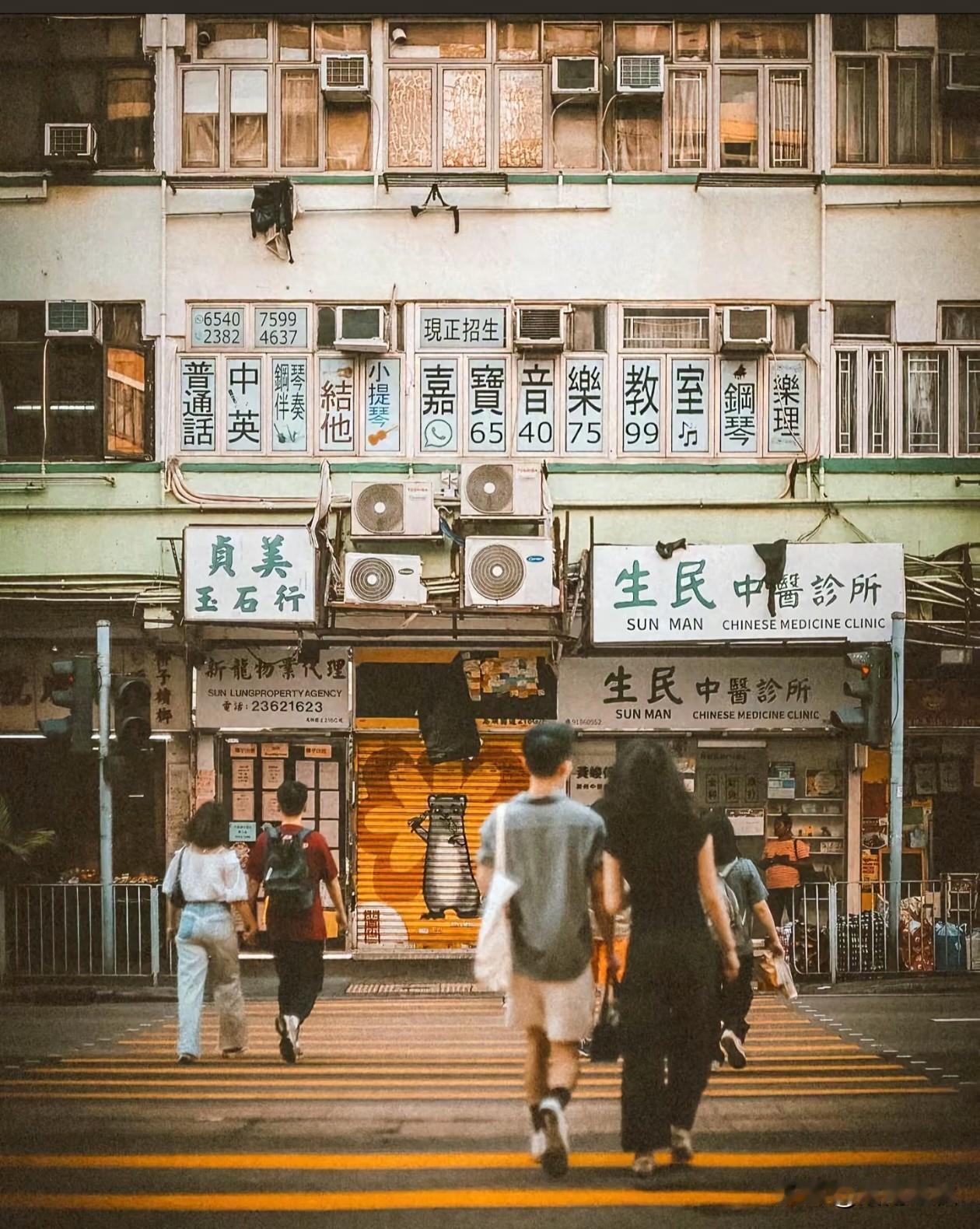 ˁ῁̮ˀ🅛🅞🅥🅔 ོ💭︴🍃
    
笑在生活，美在善良，
    