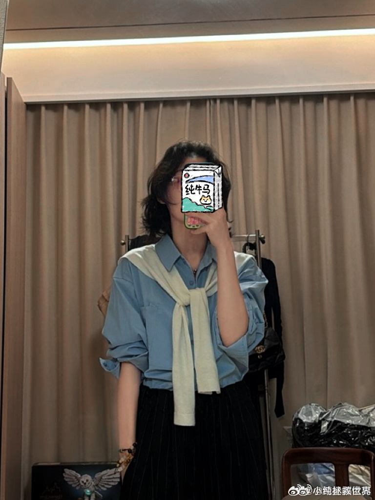 希林娜依高度假包里拿出了馕希林娜依高新疆人属性大爆发希林娜依高的度假包也太离谱了