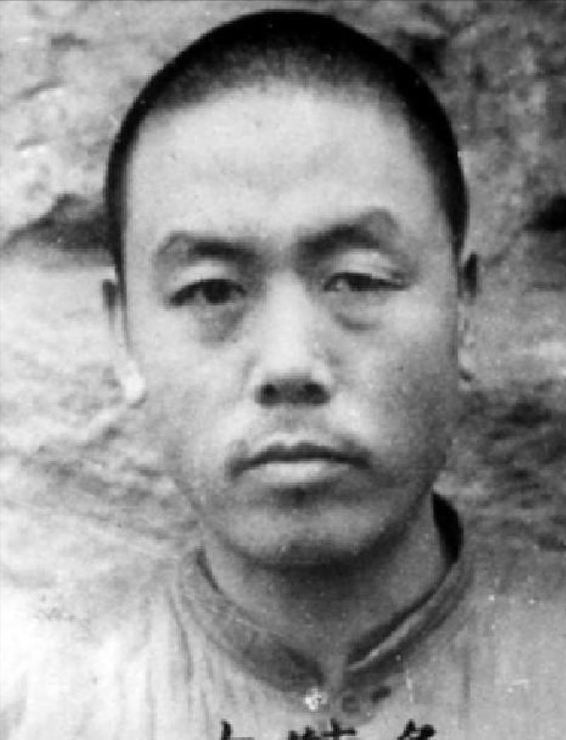 1955年，四川南充青居乡，农民杨大发和妻子激烈争吵。妻子被逼急了，大喊：“你再
