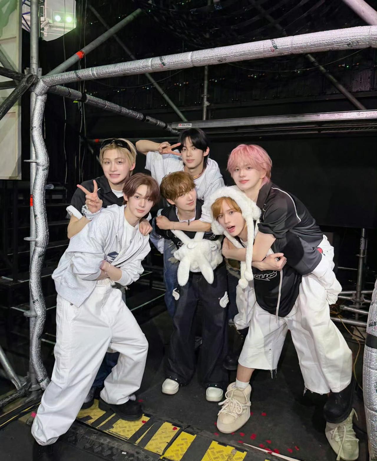 好有意思[流鼻血] ​​​