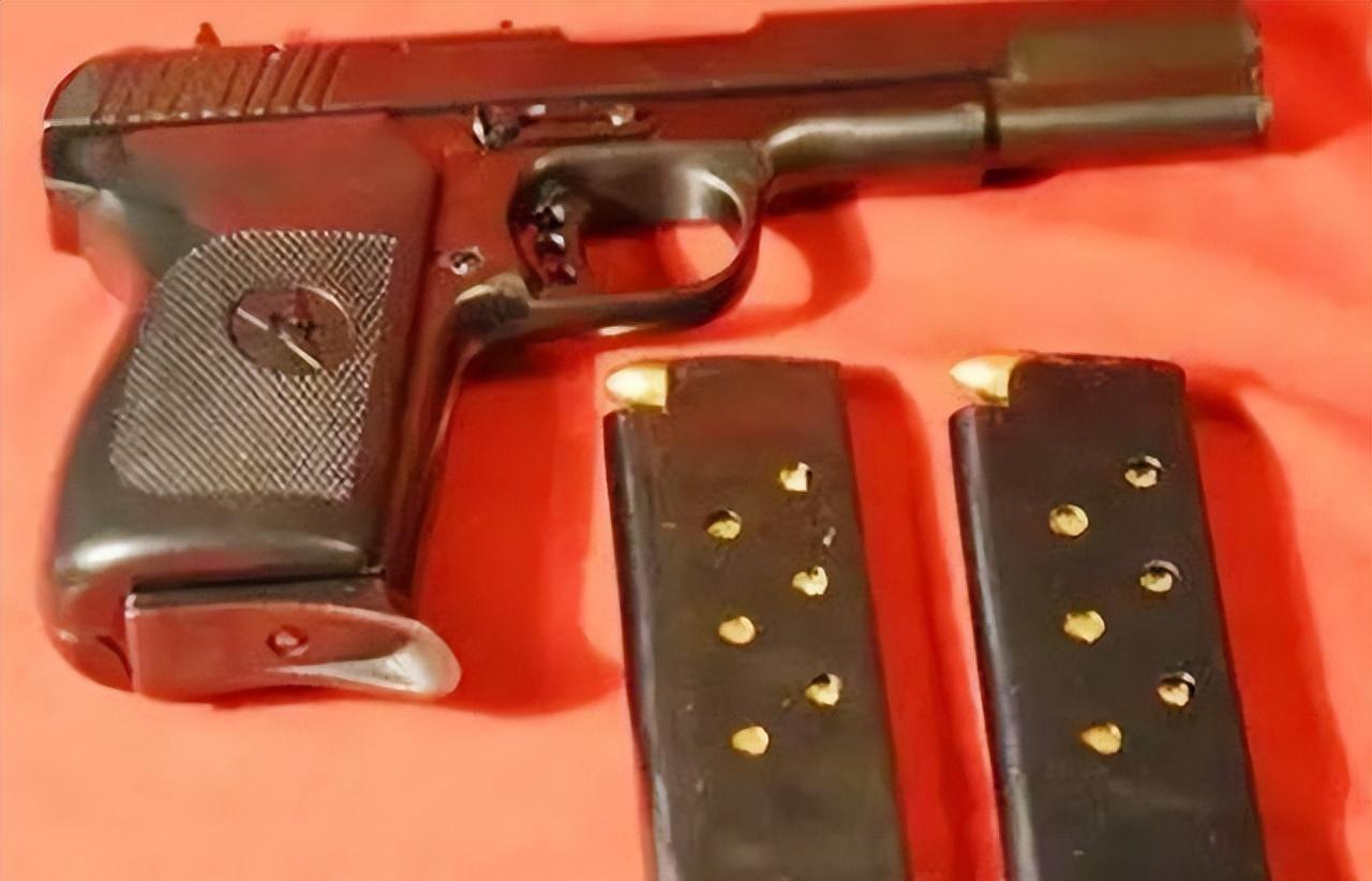 “警察同志，我枪丢了！”1979年，一名解放军战士在河北省石家庄火车站报警，称自