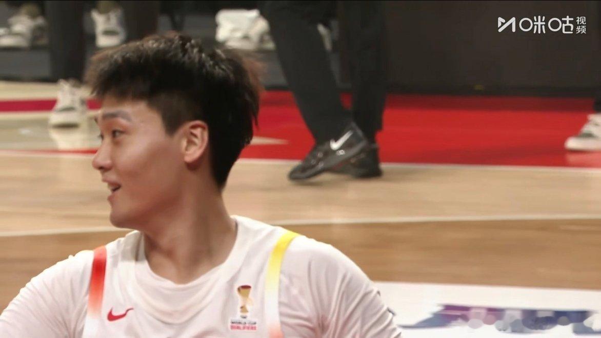 赵睿5犯被罚下了！中国男篮vs日本男篮