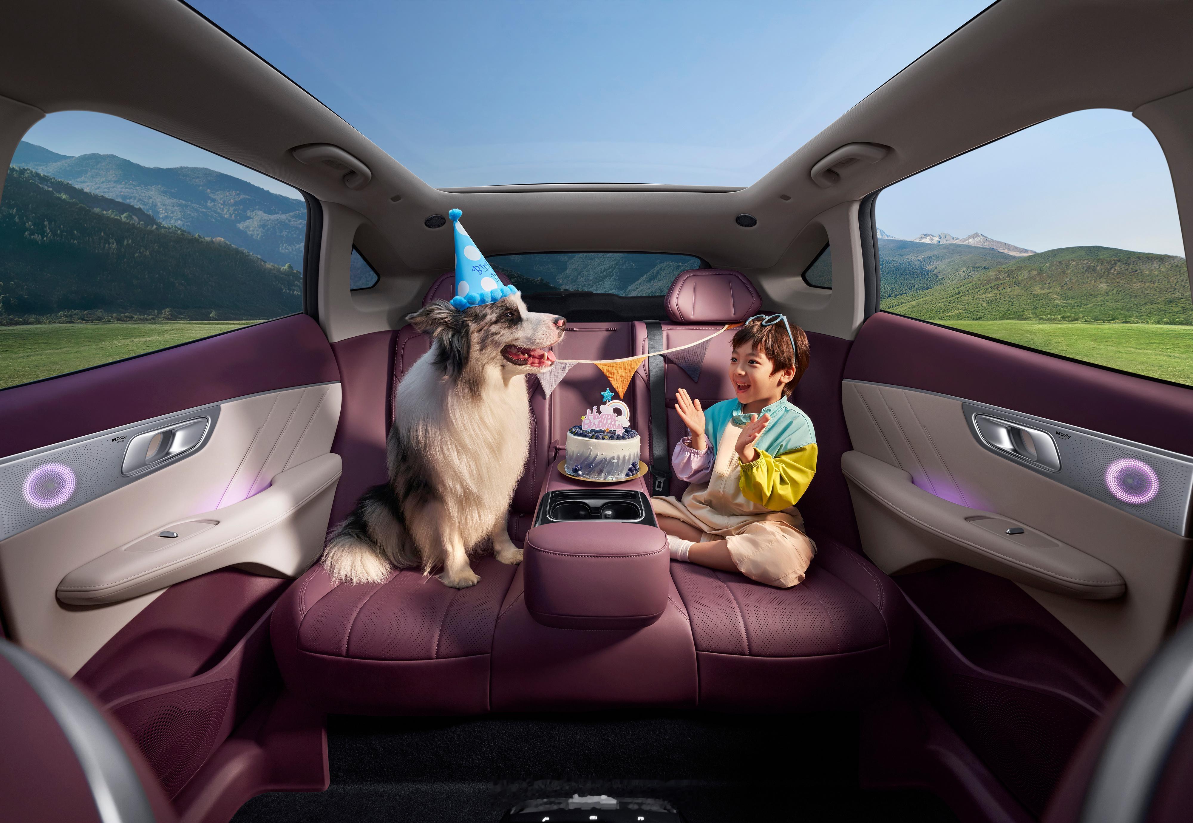 最近全新深蓝S07华为乾崑激光版上市 ，研究了一下配置和价格，说说我的分析。优惠