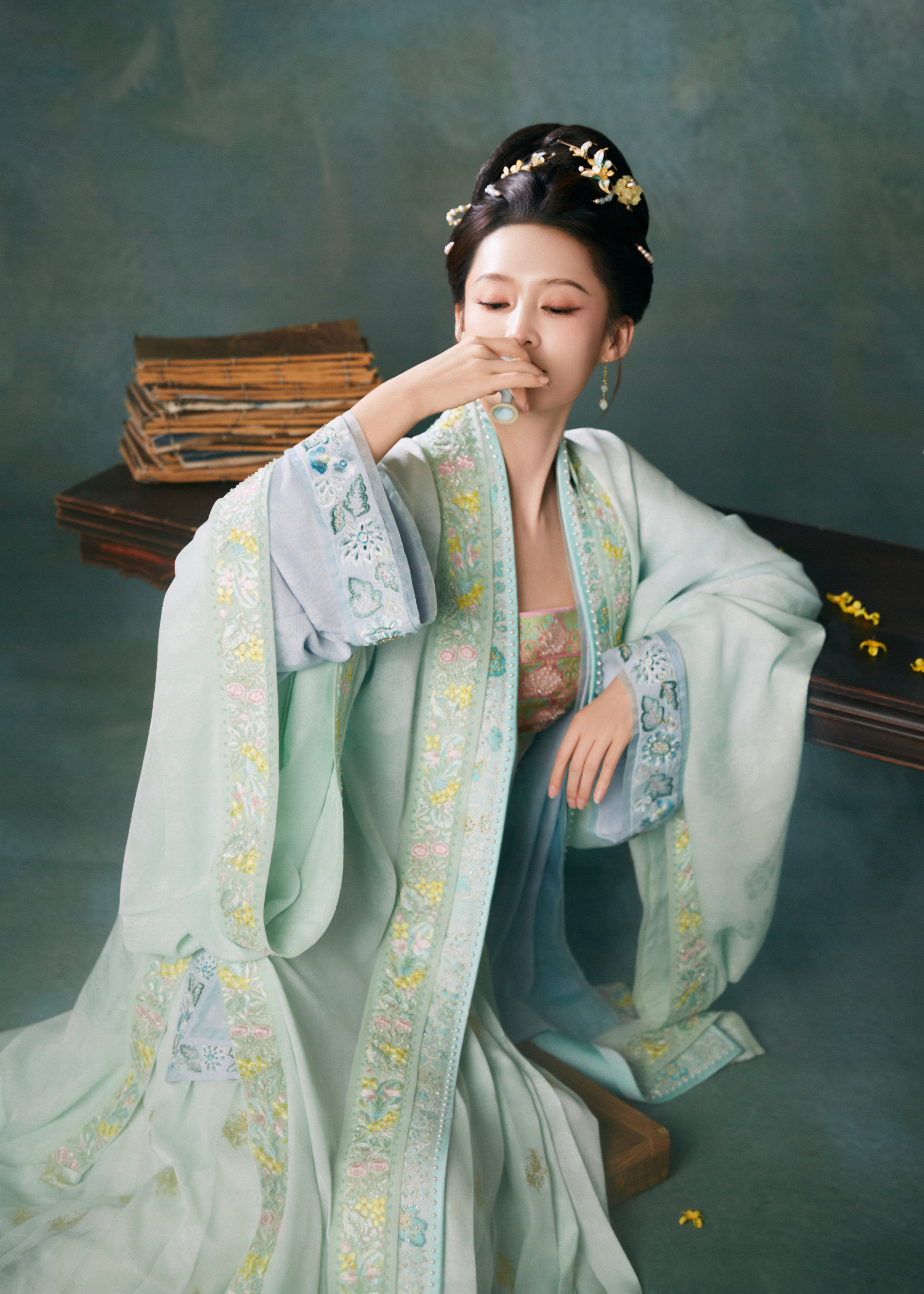 李沁的演技值得相信还是央视认可的央视严选李清照无论饰演什么角色都能饰演的李沁撑得