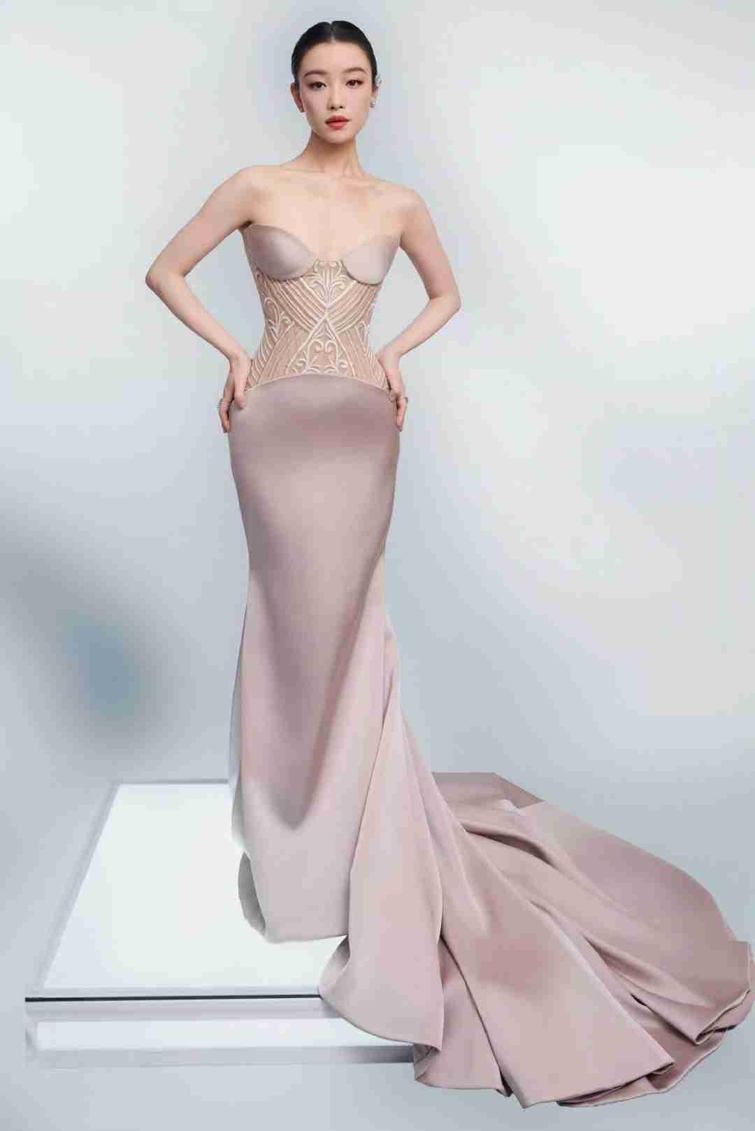 玫瑰星云，环形星轨，在宇宙万象中，倪妮是中心的恒星🪐 带定位晒今日生活
我的今