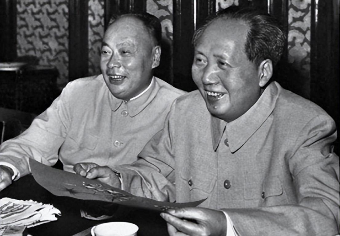 1960年陈毅趁主席外出做了两件令人难忘的事，主席听后笑说：他本来就是这样的人！