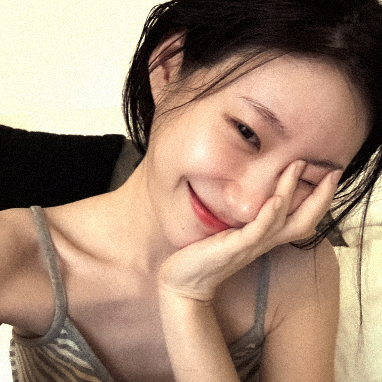 Chaeryeong 李彩领 