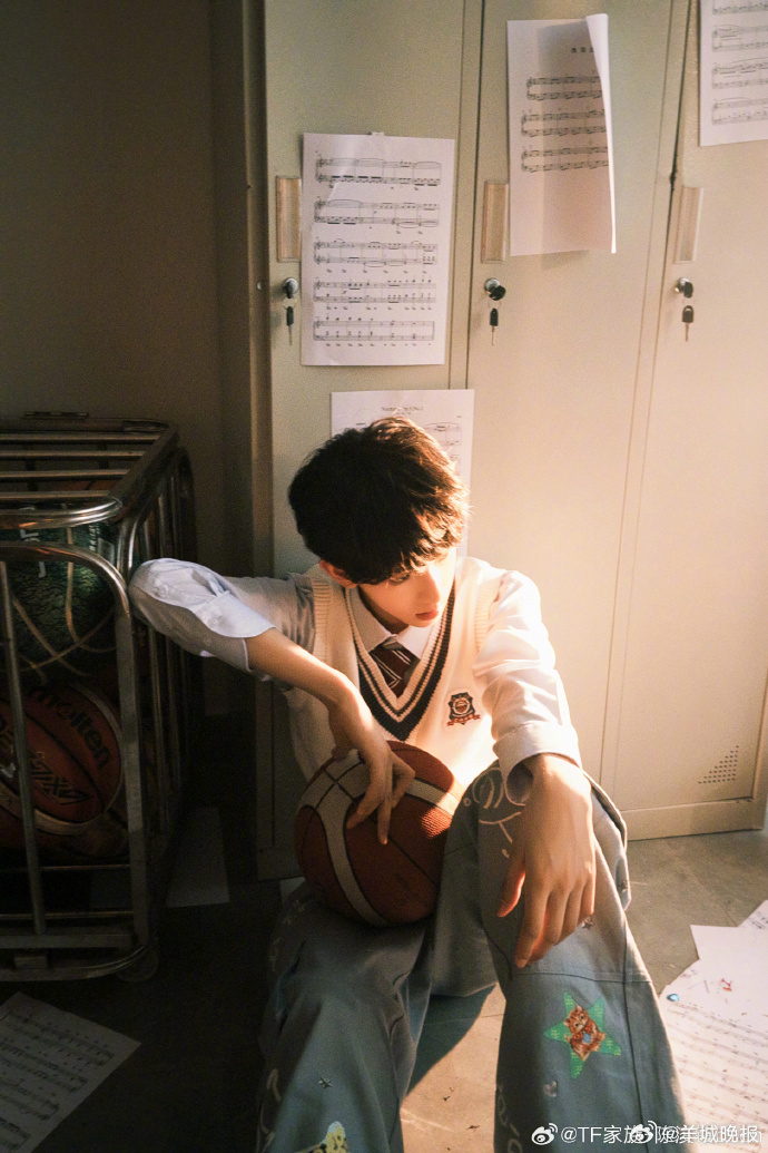 【#我们的少年时代2热度天花板#】《我们的少年时代2》尚未播出便已凭借超高热度和