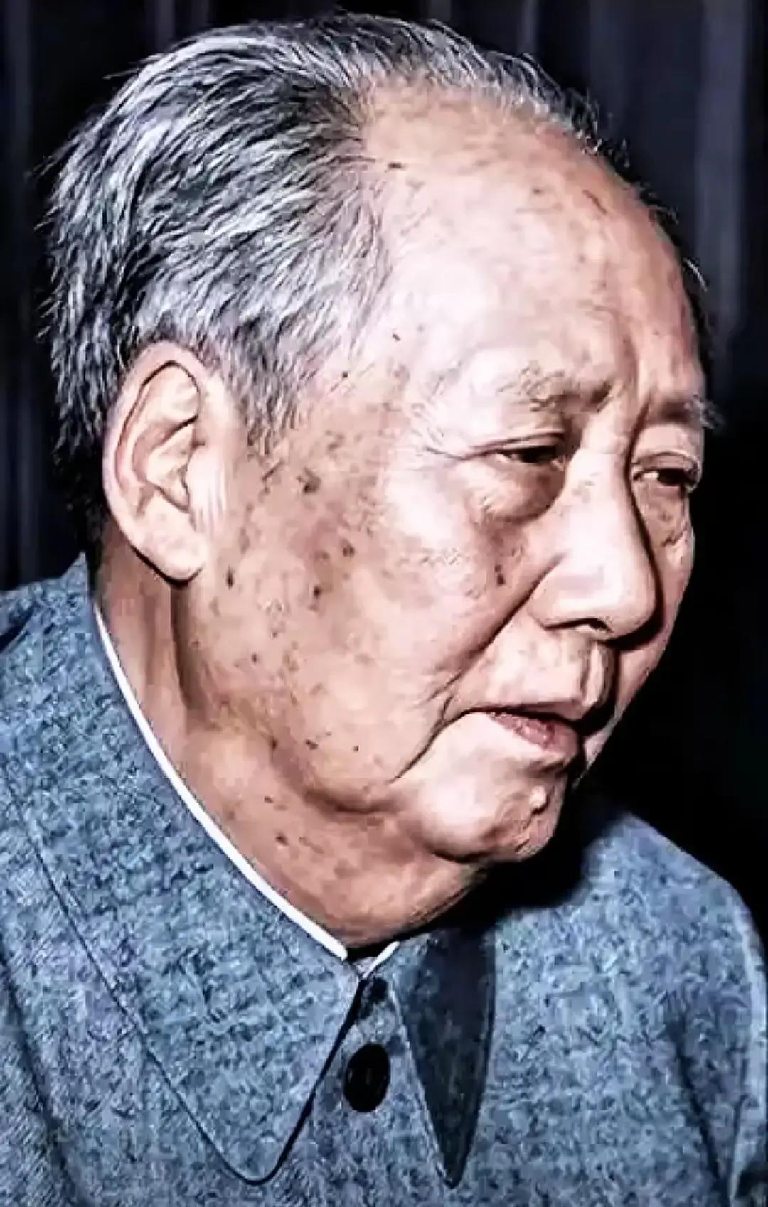 毛主席到了晚年，最放不下的不是自己，也不是家人，而是革命事业的明天。

一路走过