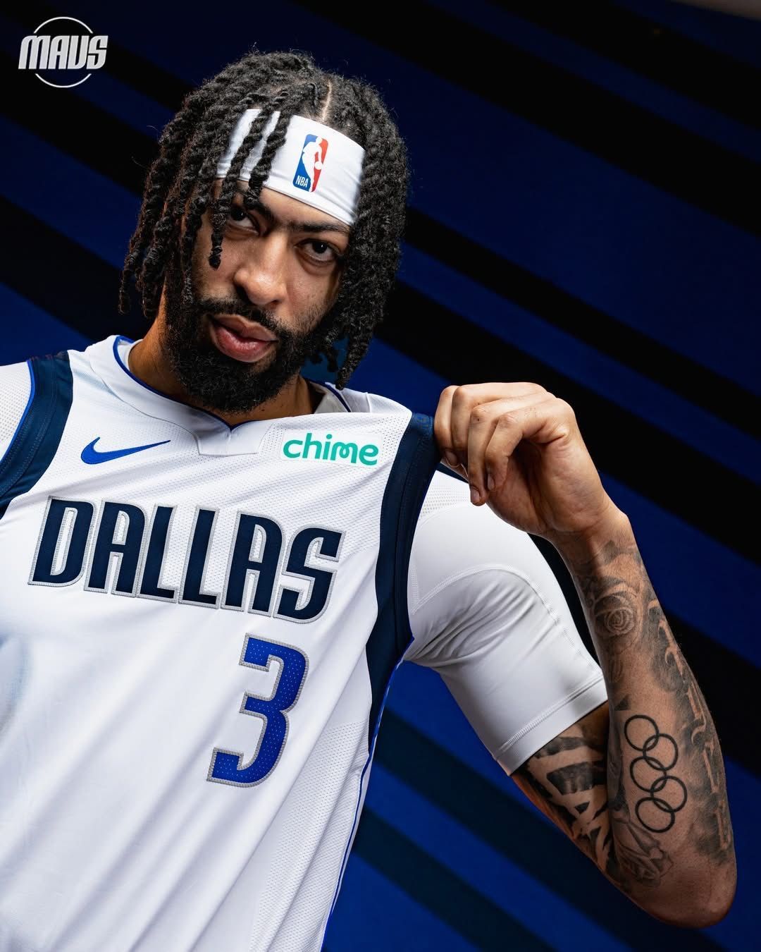 值得一提的是，浓眉是独行侠自东契奇后首位砍下35+15的球员，东契奇在24年2月