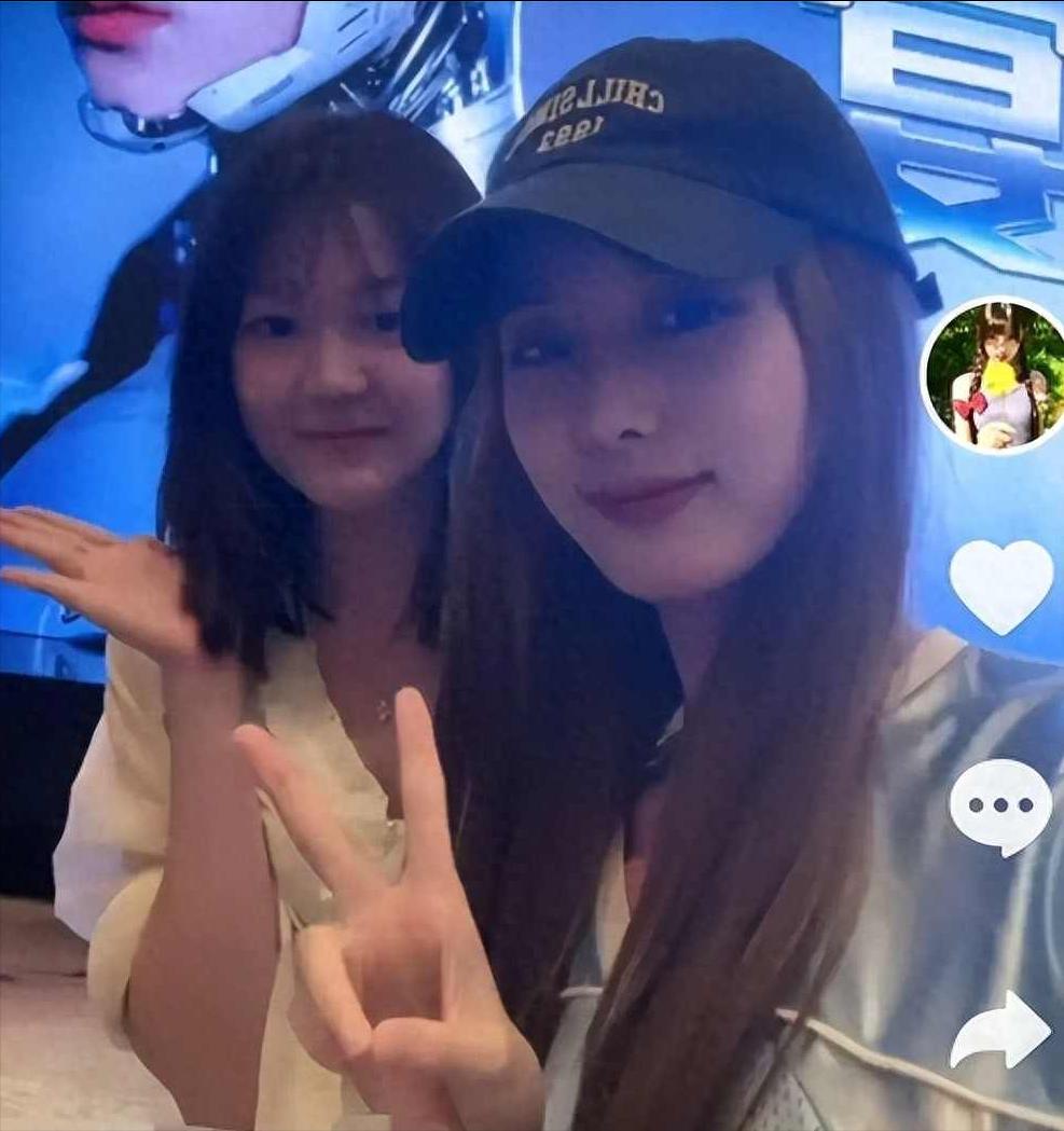 全红婵17岁亲妹曝光！170cm高挑身材颜值出众，听姐姐话放弃跳水
最近有观众在