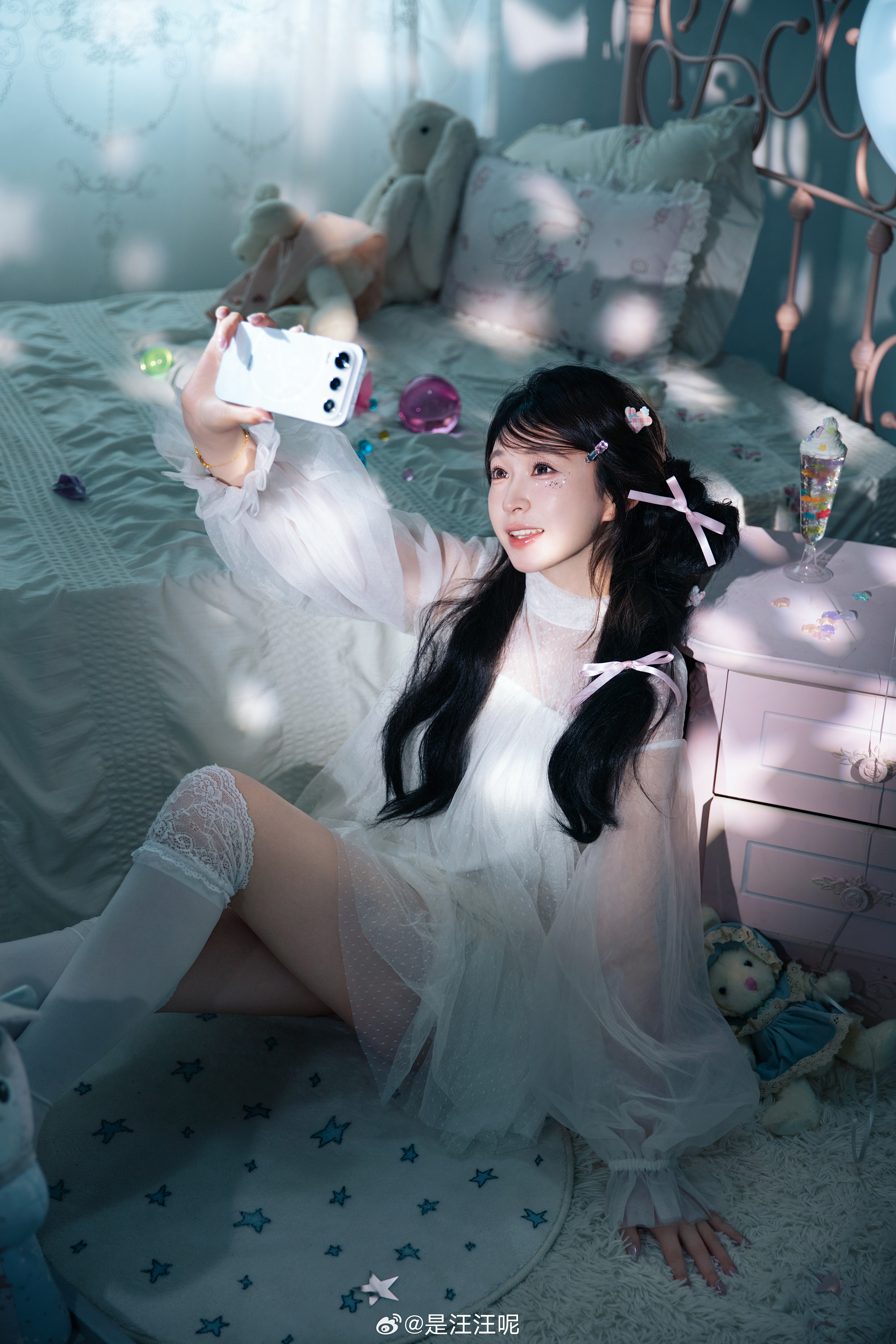「掉进一个星星做的梦里」——荣耀600 Pro 幸运星 猫眼双子星环搭配幻彩流光
