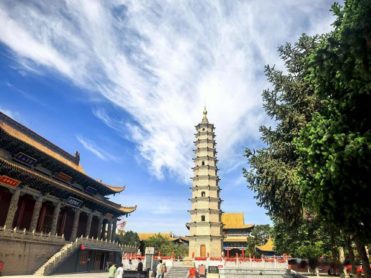 什么叫有信仰？就是经历很多失败，经历很多周边的人各种打击排挤等等，你还可以坚守，