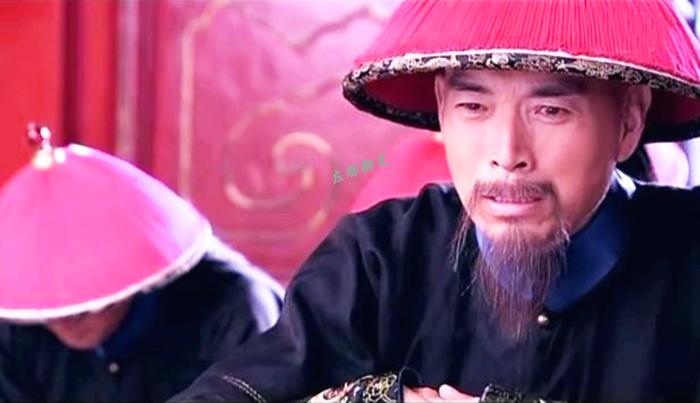 为何说清代十官九贪？不纯粹是道德观和价值观的问题，而是体制问题，确切地说就是收入