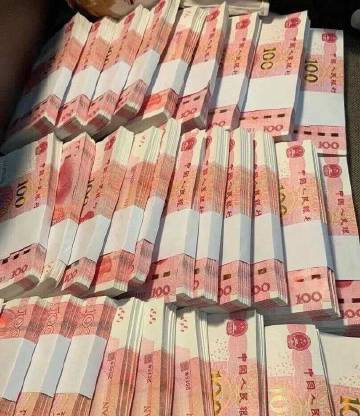 "财富是对认知的补偿 ，不是对勤奋的嘉奖 ​​​” ​​​