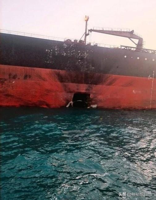 伊朗首次使用水面自杀式无人艇攻击油轮。

一艘悬挂马绍尔群岛旗帜的油轮 MKD 