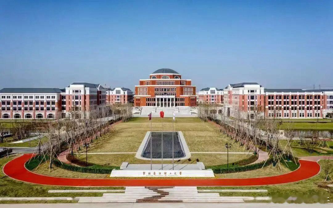 战略就是知道自己这辈子要干什么，知道自己未来十年要干什么，知道自己未来五年要做什
