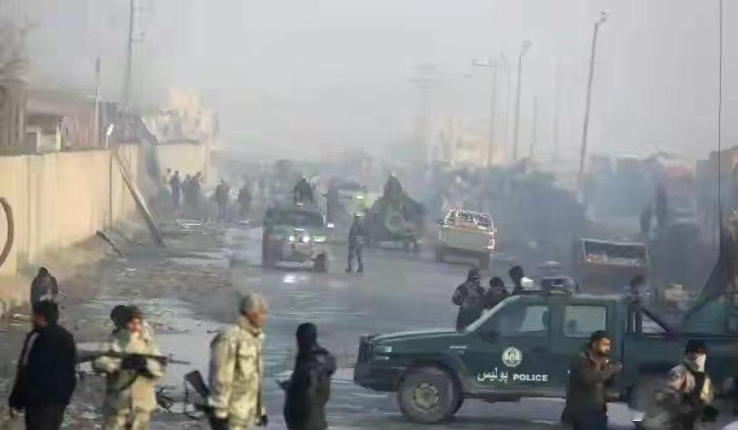 巴基斯坦对阿富汗政府公开宣战边境冲突持续升级，巴方直接宣告进入公开对抗状态，凌晨