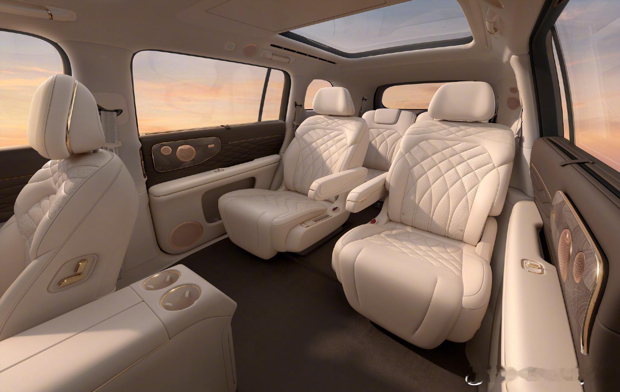 上汽旗舰智己LS9颠覆30万大六座格局 智己 LS9 是一款具有诸多特点的大型六