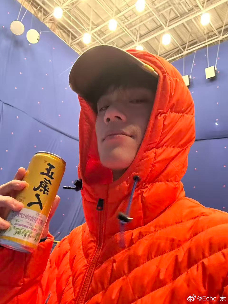 林沐然光屁股时期旧照模糊挡不住林沐然的软萌灵气，肉嘟嘟的小脸自带可爱滤镜，从小颜